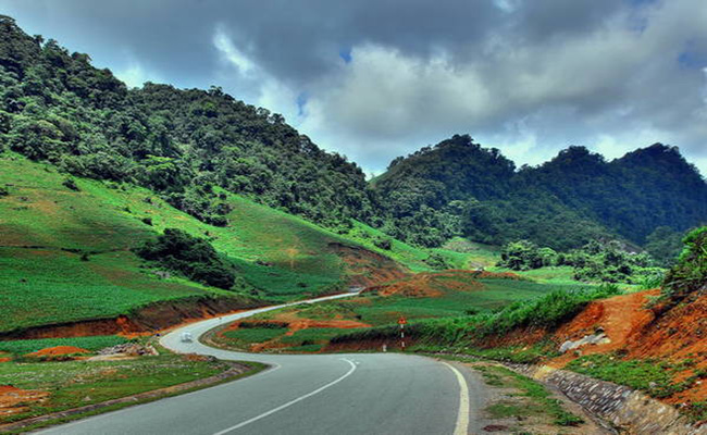Cung đường phượt bằng ô tô đẹp nhất Việt Nam